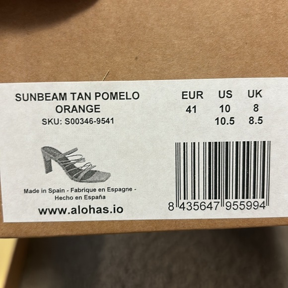 Brand New in Box Alohas Heeled Sandals - Picture 2 of 4
